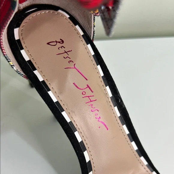 NWOT Betsey Johnson “Rarity” Plaid Bow Heels – 8M - Picture 2 of 10